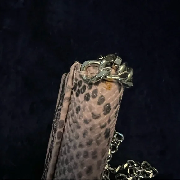 Missguided Faux Snake Print Bag - Picture 9 of 9